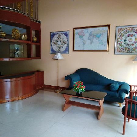 Sara Hotel Λαμπουάν Εξωτερικό φωτογραφία